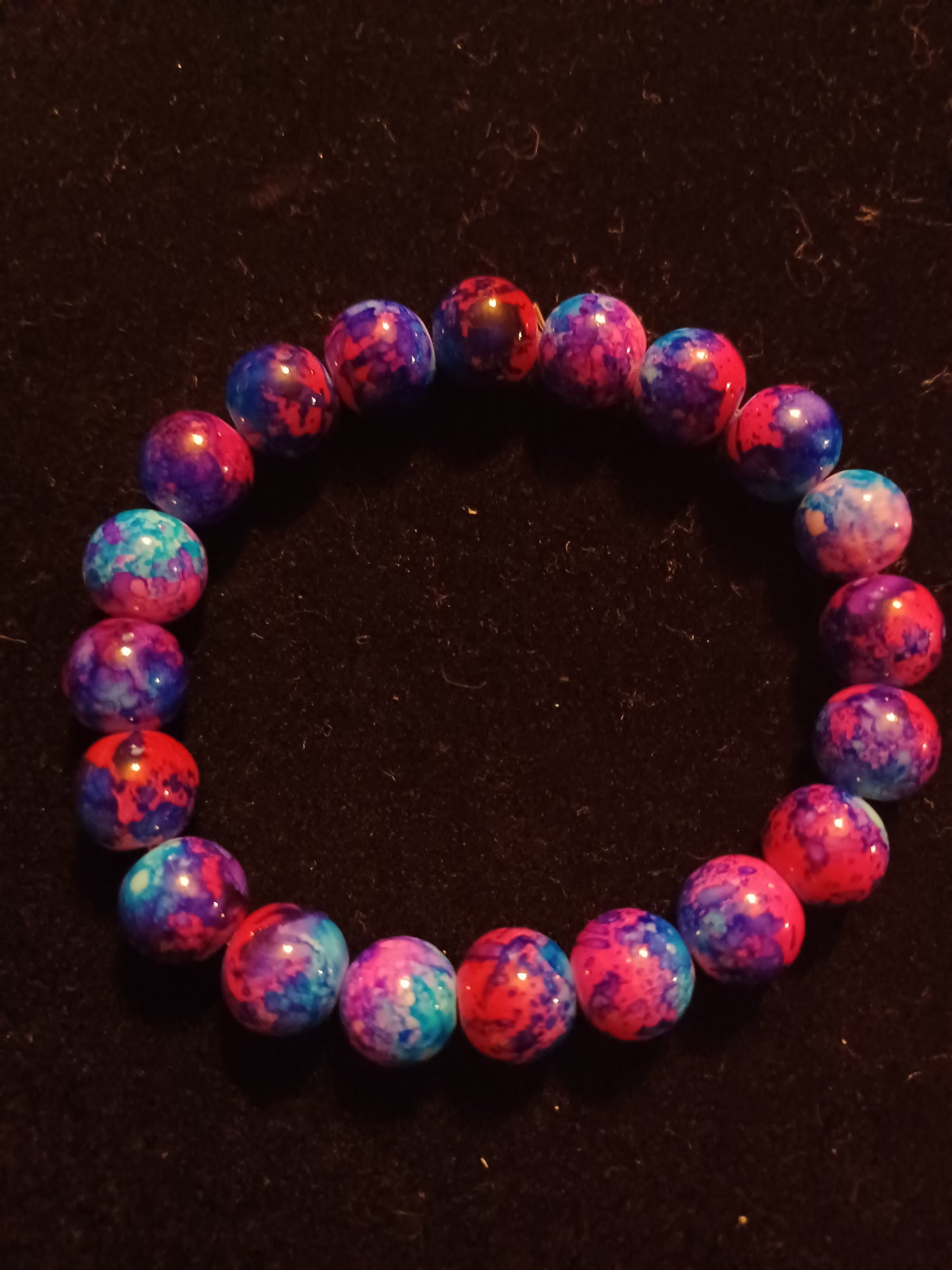 Cool tie-dye stretch bracelet